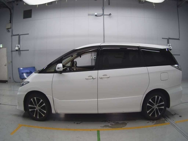 TOYOTA ESTIMA 2012