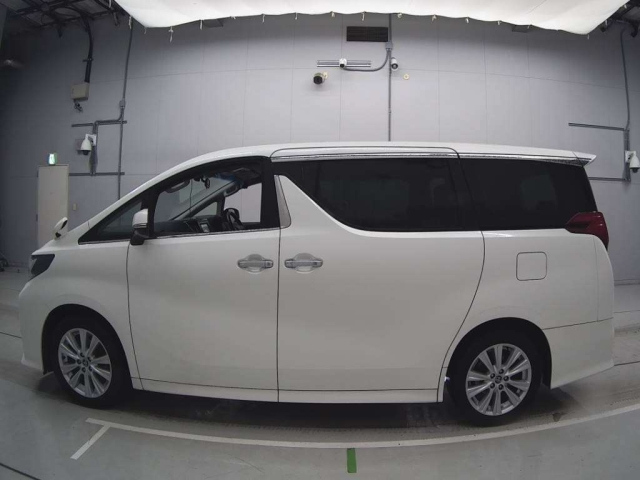 TOYOTA ALPHARD 2015