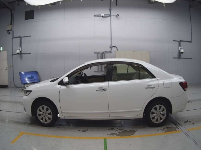 TOYOTA PREMIO 2017