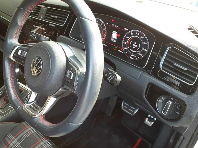 VOLKSWAGEN GOLF 2018