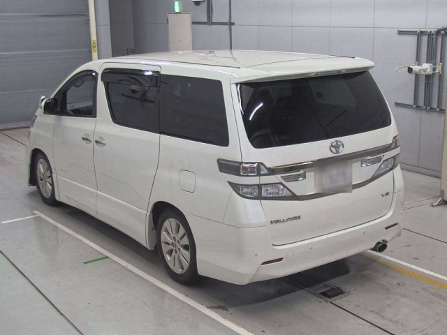 TOYOTA VELLFIRE 2013