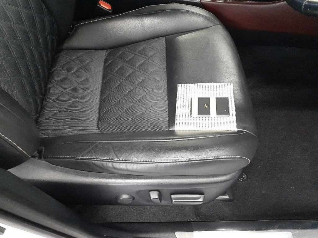 TOYOTA HARRIER 2018