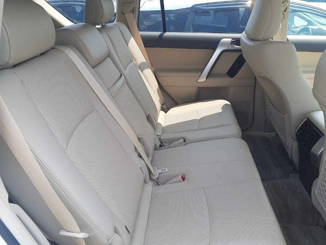 TOYOTA LAND CRUISER PRADO 2023