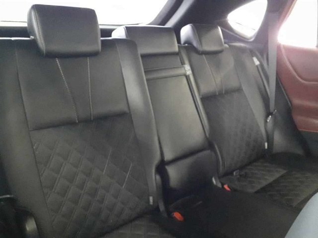 TOYOTA HARRIER 2018