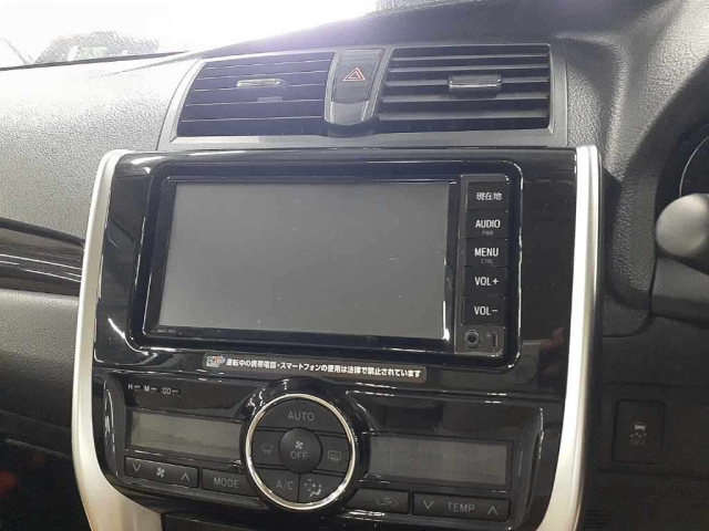 TOYOTA PREMIO 2017