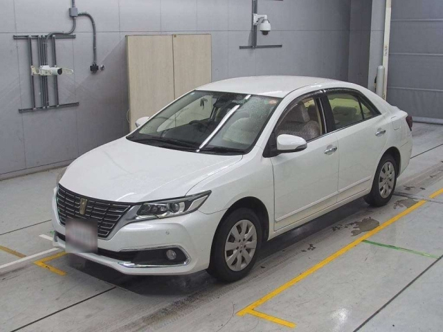 TOYOTA PREMIO 2017