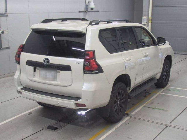 TOYOTA LAND CRUISER PRADO 2023