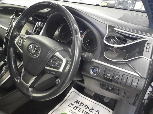 TOYOTA HARRIER 2018