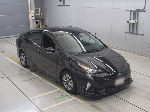 TOYOTA PRIUS 2016