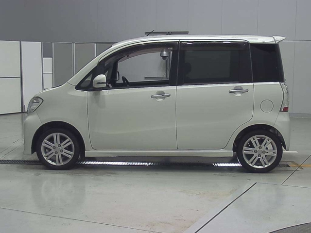 DAIHATSU TANTO EXE 2013