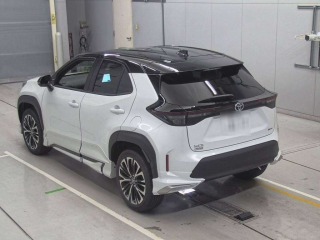 TOYOTA YARIS CROSS 2025
