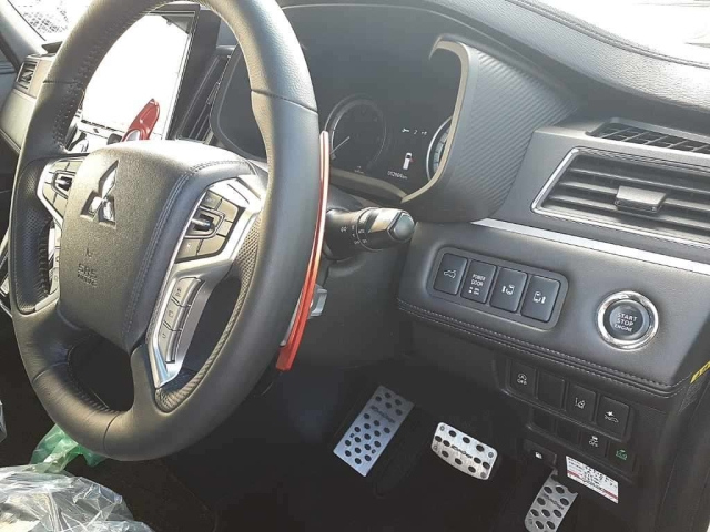 MITSUBISHI DELICA D5 2020