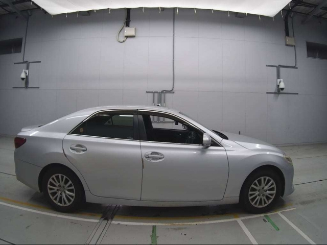 TOYOTA MARK X 2013