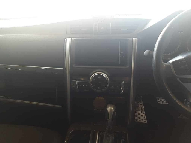 TOYOTA MARK X 2013