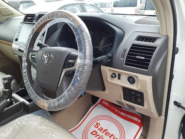 TOYOTA LAND CRUISER PRADO 2020