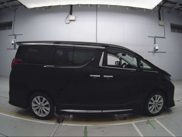 TOYOTA ALPHARD 2015