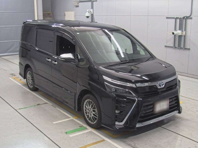 TOYOTA VOXY 2020