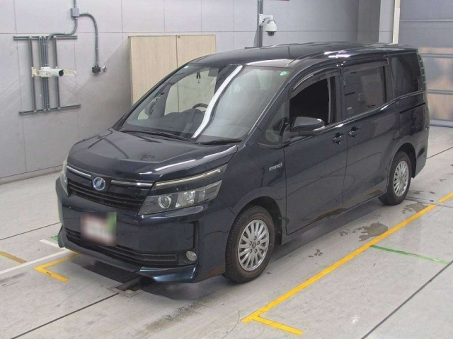 TOYOTA VOXY 2014