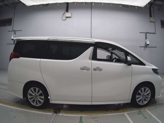TOYOTA ALPHARD 2015