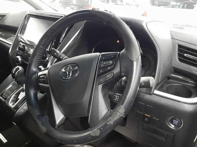TOYOTA ALPHARD 2015