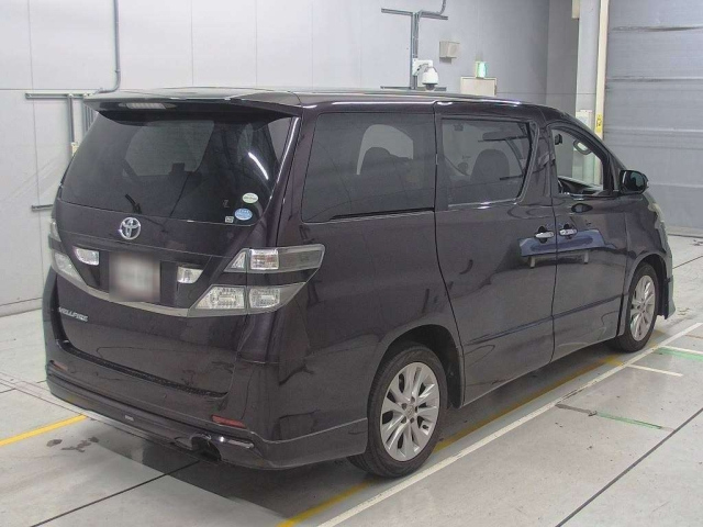 TOYOTA VELLFIRE 2010