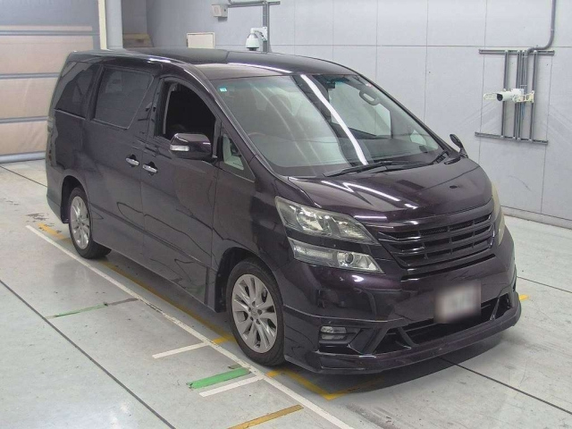 TOYOTA VELLFIRE 2010
