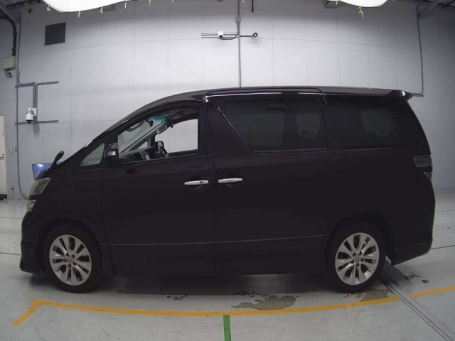TOYOTA VELLFIRE 2010