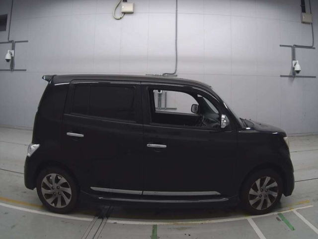 TOYOTA BB 2012