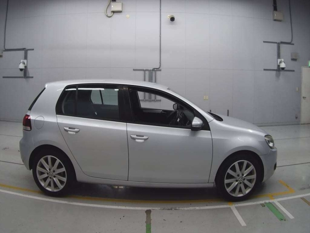 VOLKSWAGEN GOLF 2009
