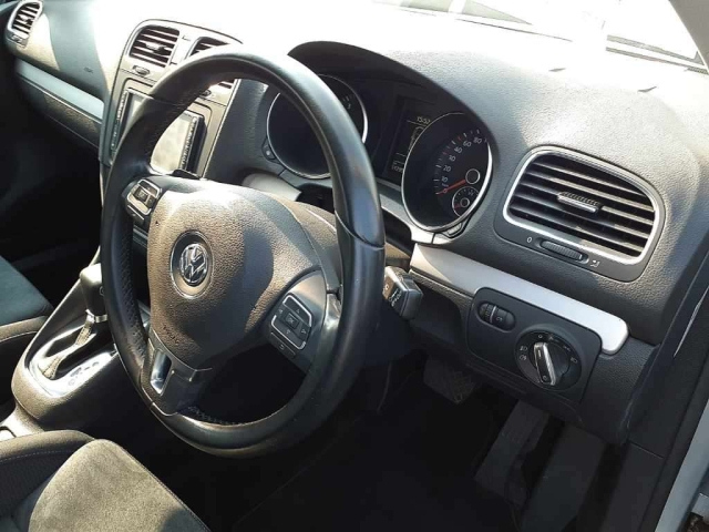 VOLKSWAGEN GOLF 2009