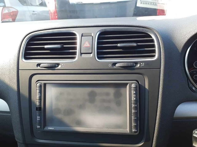 VOLKSWAGEN GOLF 2009