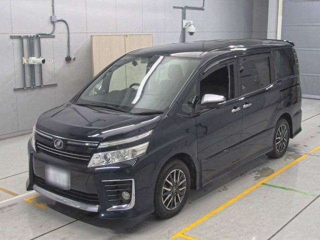 TOYOTA VOXY 2015