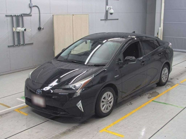 TOYOTA PRIUS 2018