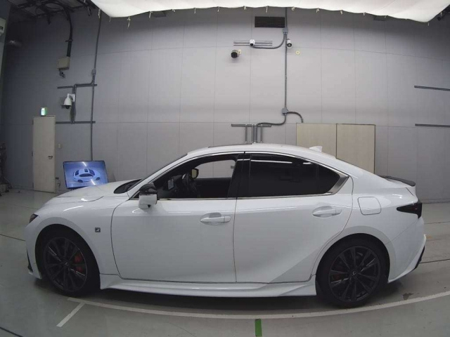 LEXUS IS 2023