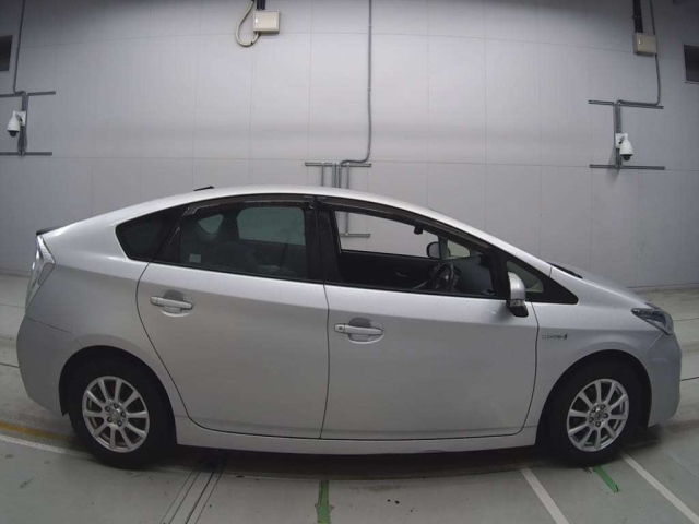 TOYOTA PRIUS 2012