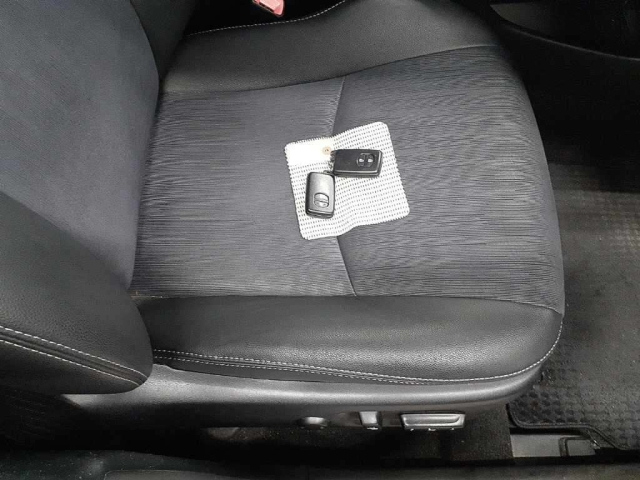 TOYOTA PRIUS 2012