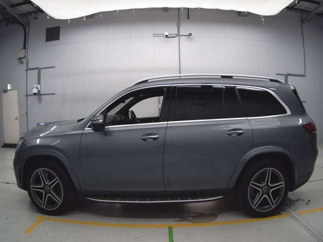 MERCEDES BENZ GLS 2023
