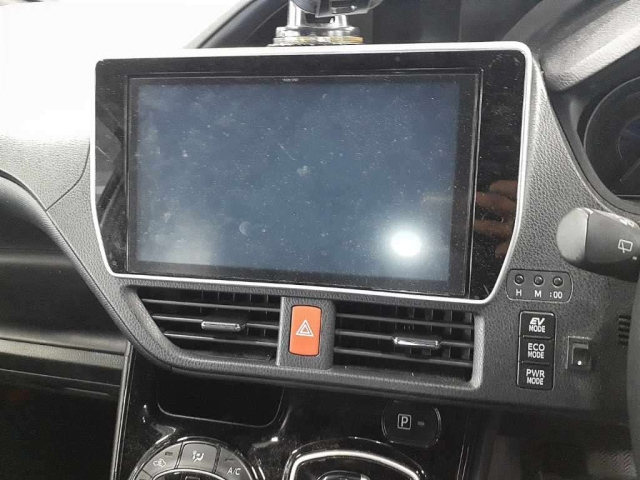 TOYOTA NOAH 2017
