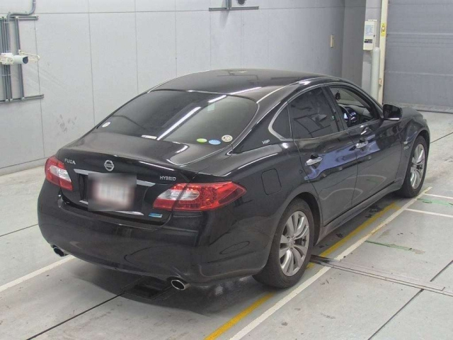 NISSAN FUGA 2011