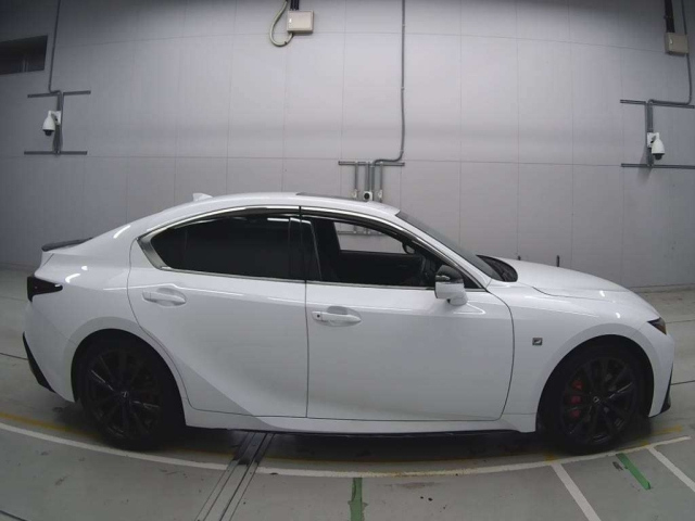 LEXUS IS 2023