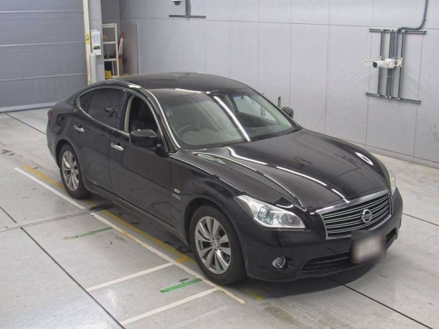 NISSAN FUGA 2011