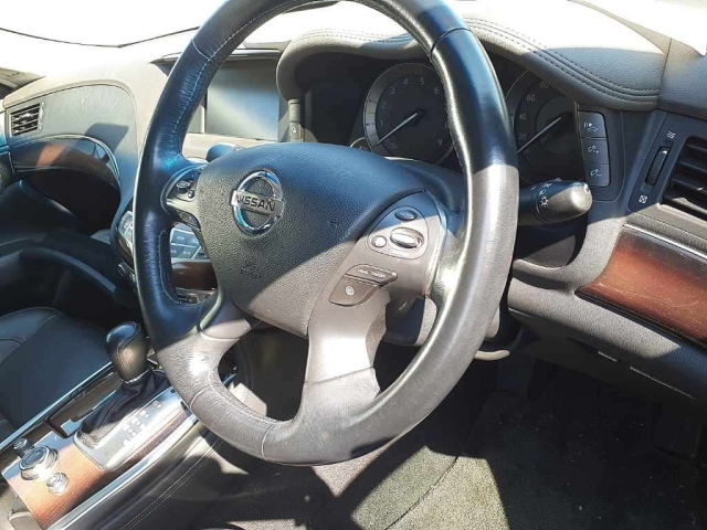 NISSAN FUGA 2011
