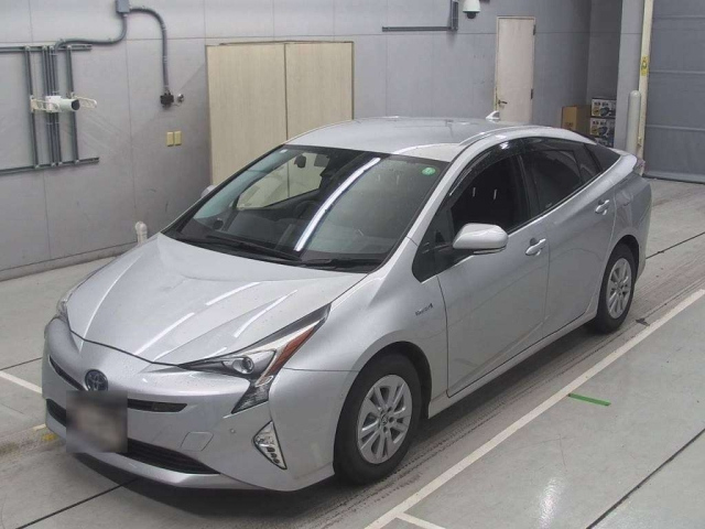 TOYOTA PRIUS 2018