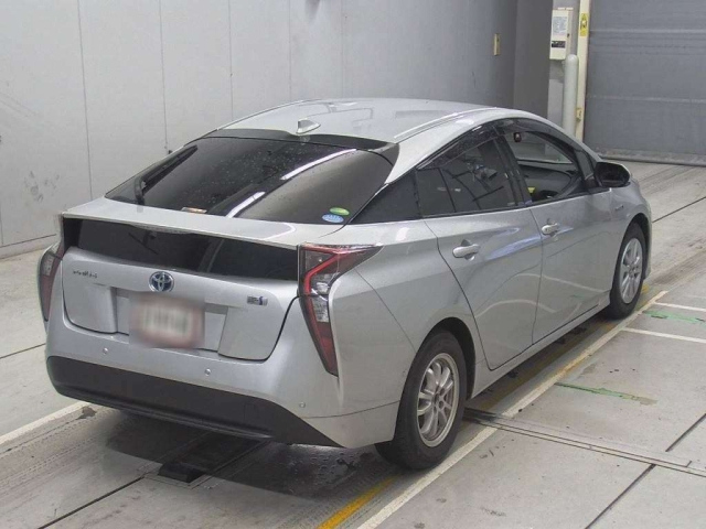 TOYOTA PRIUS 2018