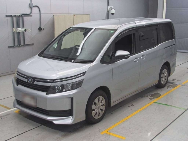 TOYOTA VOXY 2014