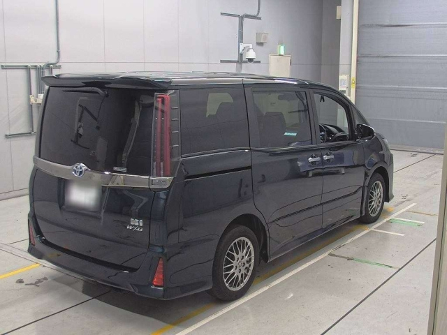 TOYOTA NOAH 2021
