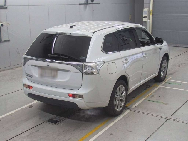 MITSUBISHI OUTLANDER PHEV 2014