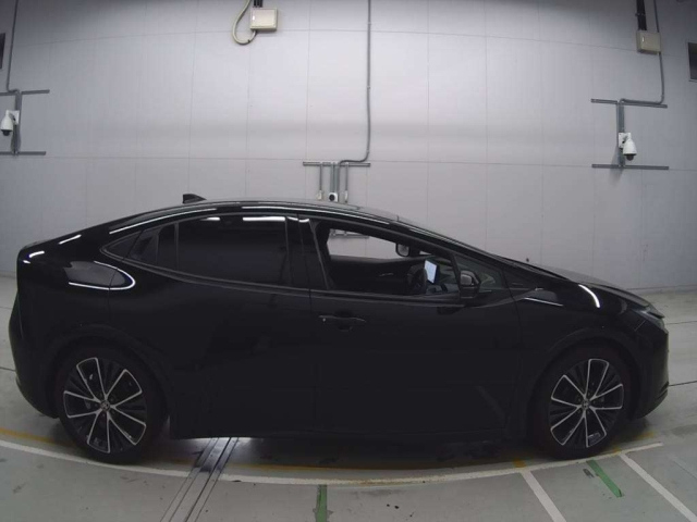 TOYOTA PRIUS 2023