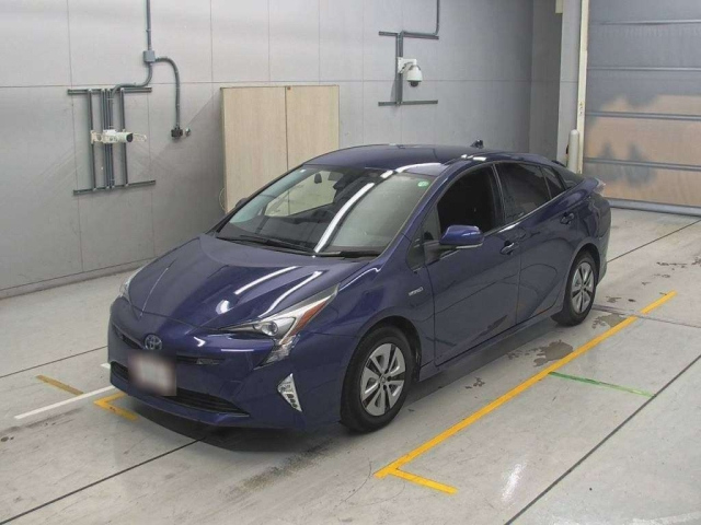 TOYOTA PRIUS 2016