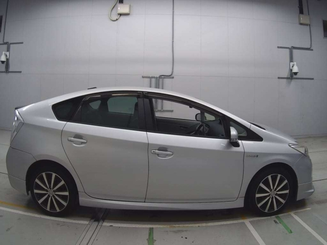 TOYOTA PRIUS 2013